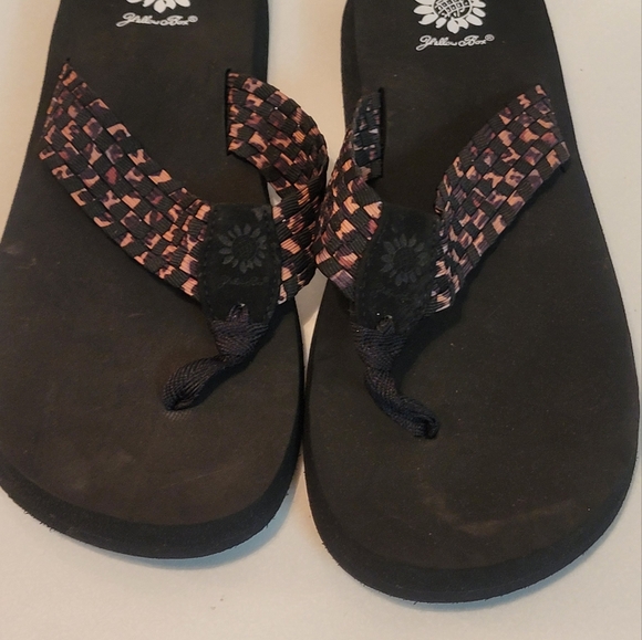 YELLOW BOX leppard flip flops women’s sandals size 11 - Picture 7 of 9